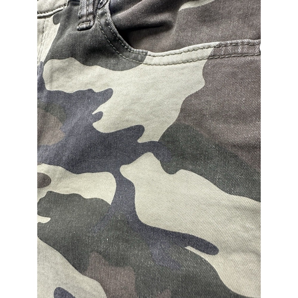 Kancan Women Chino Mini Shorts Size Large Camo Pockets Stretch Comfort - Picture 8 of 11